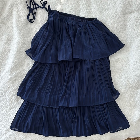 NWOT Lulus Navy Blue Pleated Layered Tiered One-Shoulder Mini Dress - Picture 5 of 6